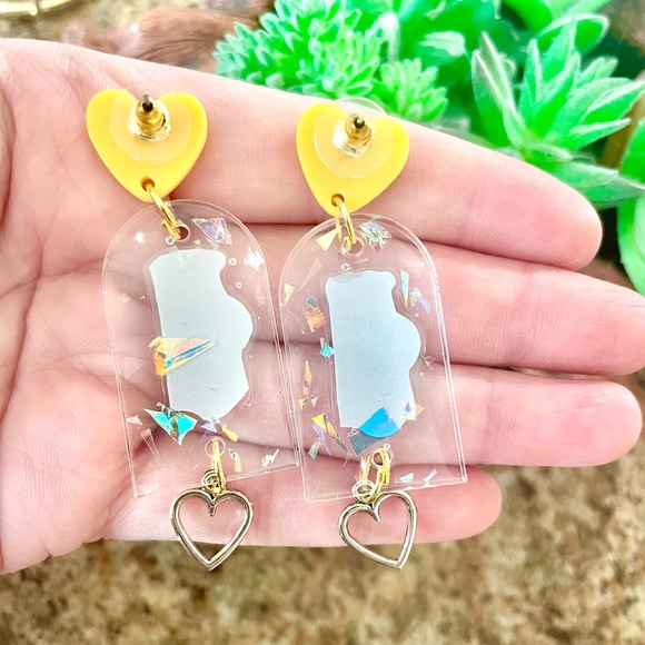 Alice In Wonderland Door Handle Earrings - Picture 4 of 4